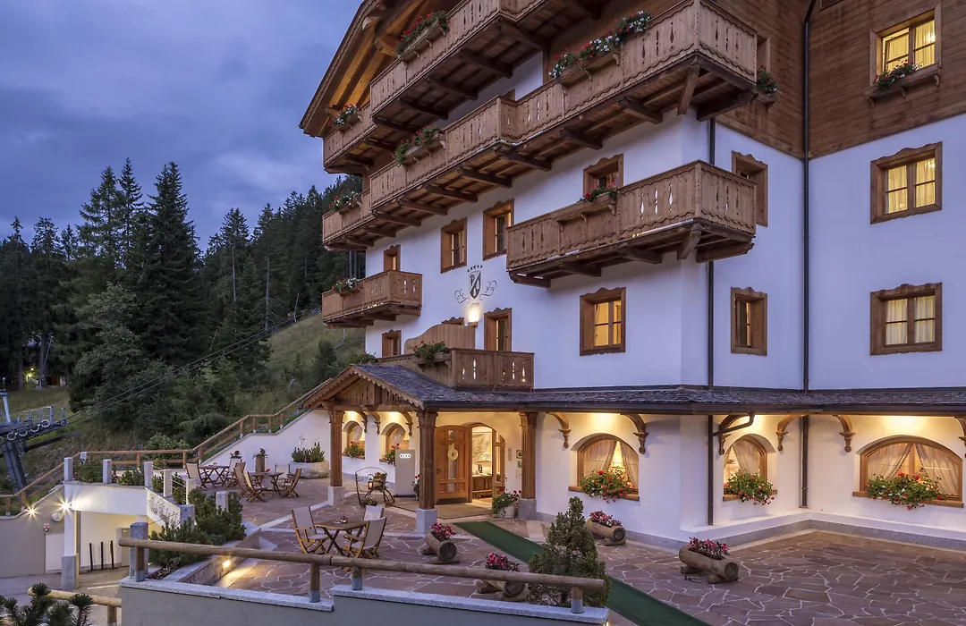 Hotel Chalet Del Sogno-1